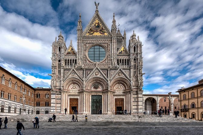 Siena and Chianti Wineries Excursion by Private Luxury Van From Florence - Overview of the Excursion