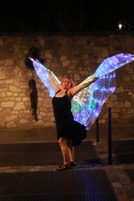 Singing In Montmartre By Night With A Diva Montmartres Nocturnal Enchantment