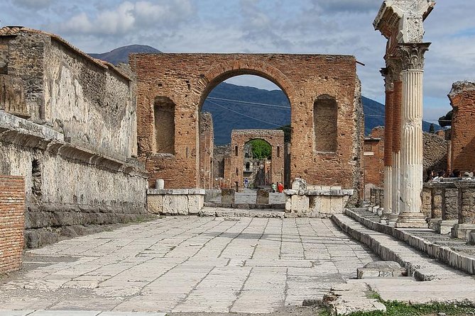 Skip-The-Lines Private Tour of Pompeii Including the Theatre the Forum and All Highlights - Inclusions