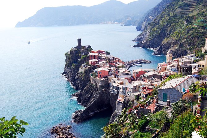 Small-Group Cinque Terre Discovery With Seafood Lunch - Explore the UNESCO-listed Cinque Terre