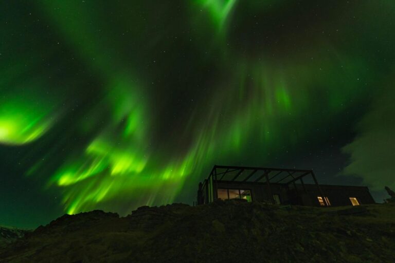 Small Group Golden Circle & Hvammsvik Lagoon With Admission Tour Overview