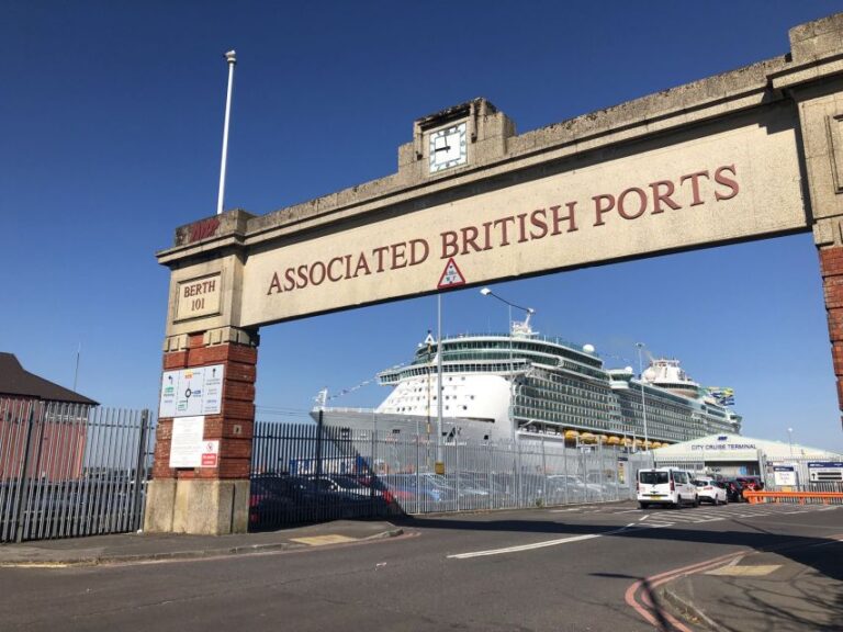 Southampton Port Transfer With Stonehenge Stop Over Included Overview Of The Transfer Service