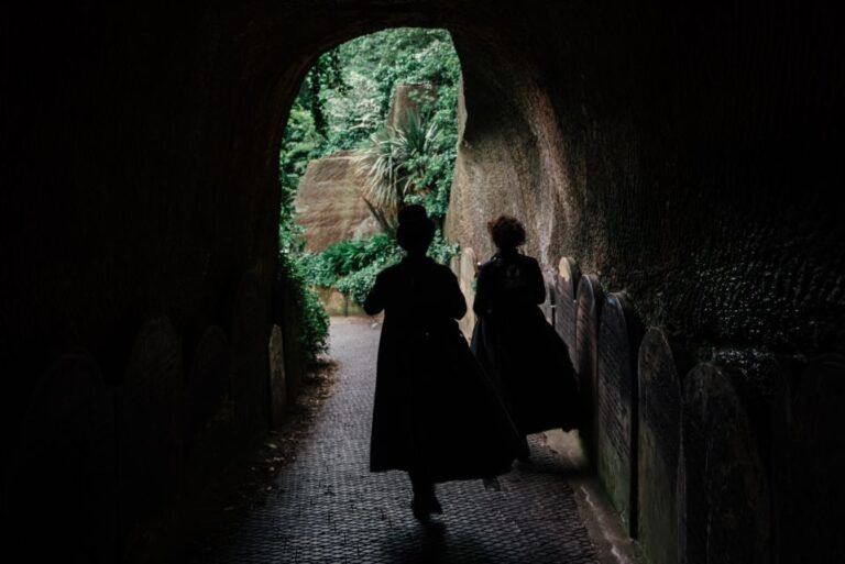 St James Secret Garden Cemetery Shivers Ghost Tour Exploring The Georgian Quarter