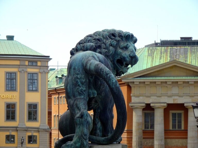 Stockholm: Art And Culture Guided Walking Tour With A Local Experience The City Squares