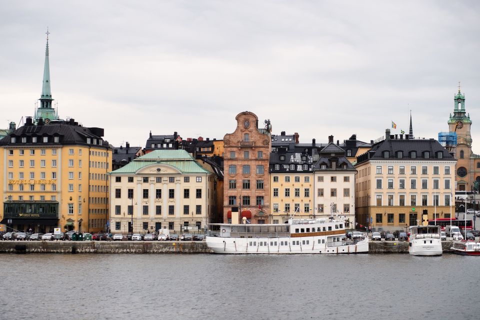 Stockholm: Express Walk With a Local in 60 Minutes - Overview of the Experience