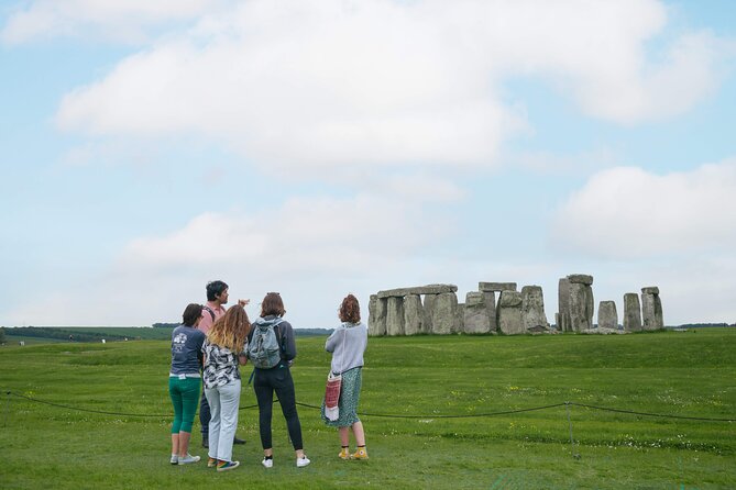 Stonehenge & Secret England From Bath for 2-8 Curious Adventurers - Stonehenge Experience