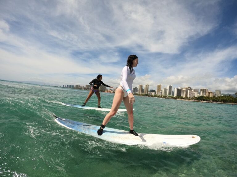 Surfing Lesson In Waikiki, 3 Or More Students, 13yo Or Older Lesson Overview And Pricing