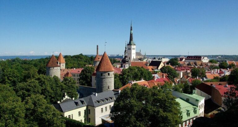 Tallinn: Private Walking Tour Tour Overview