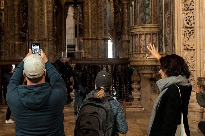 Templar River: Tomar and Almourol Shared Tour - Convento De Cristo: Architectural Gem