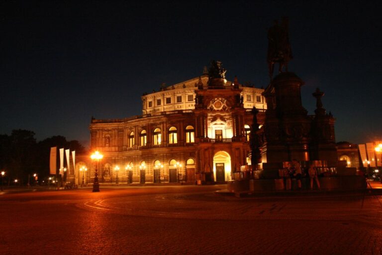 Terrifying Tour Of Dresden Led By A Dungeon Master Unveiling Dresdens Dark History