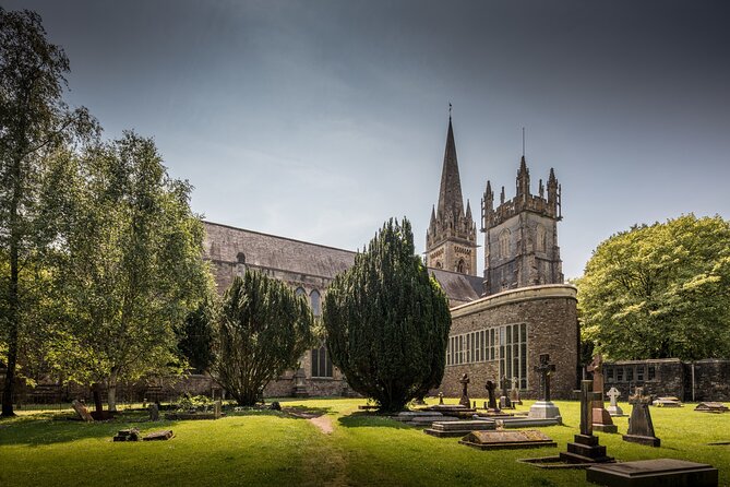 The Ghosts Of Llandaff: A Self Guided Audio Tour Paranormal Encounters In The Cathedral