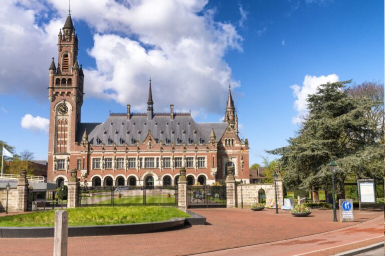 The Hague: Highlights Self Guided Scavenger Hunt And Tour Activity Overview And Pricing