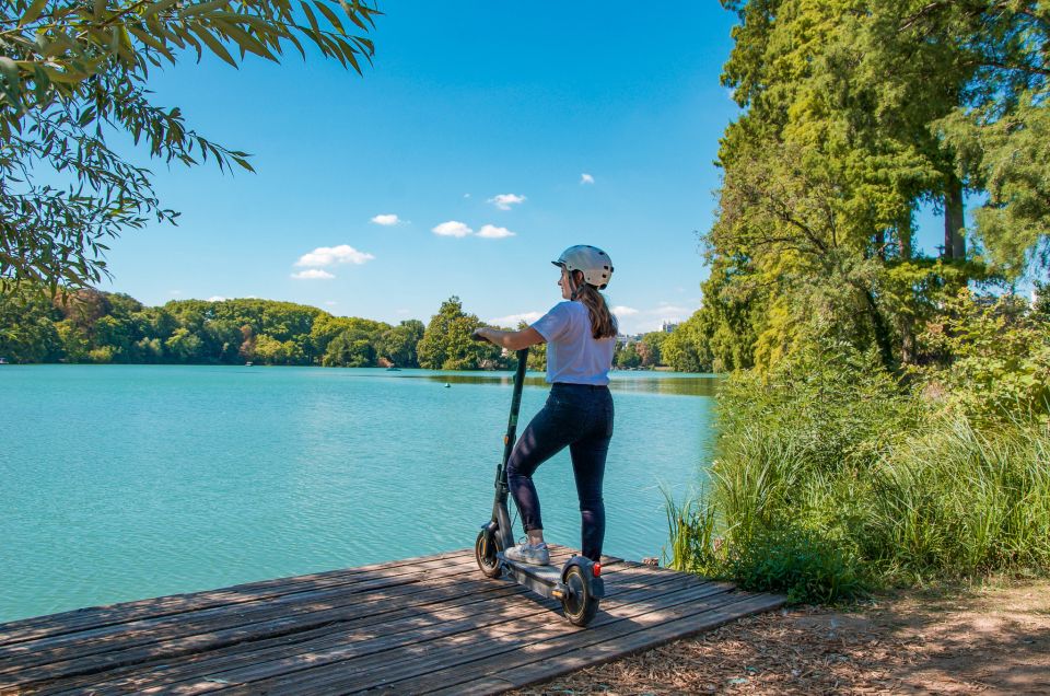 The Must-See Attractions of Lyon by Scooter - Bartholdis Fountain and City Hall