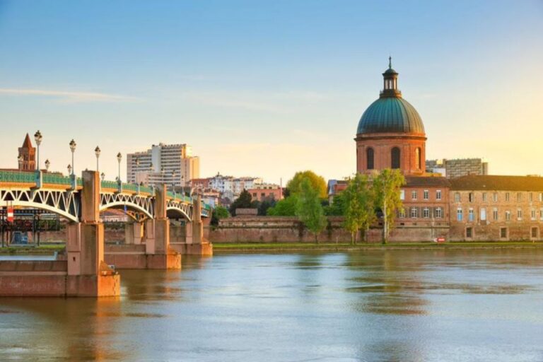 Toulouse: The Digital Audio Guide Exploring Iconic Landmarks