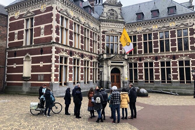 Utrecht Walking Tour With a Local Comedian as Guide - Tour Overview