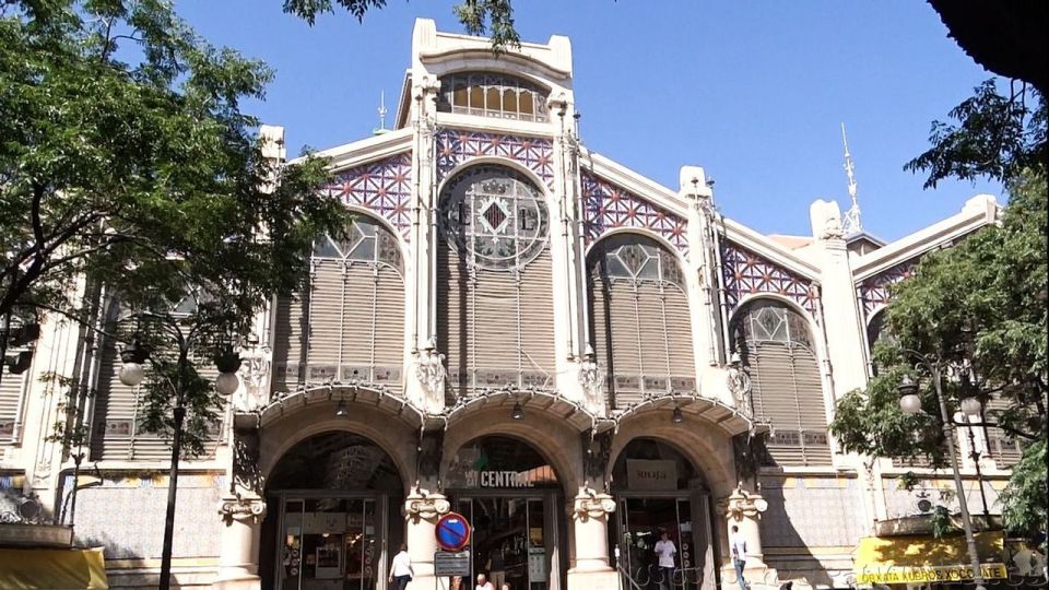 Valencia: Group Walking Tour - Monuments and Landmarks