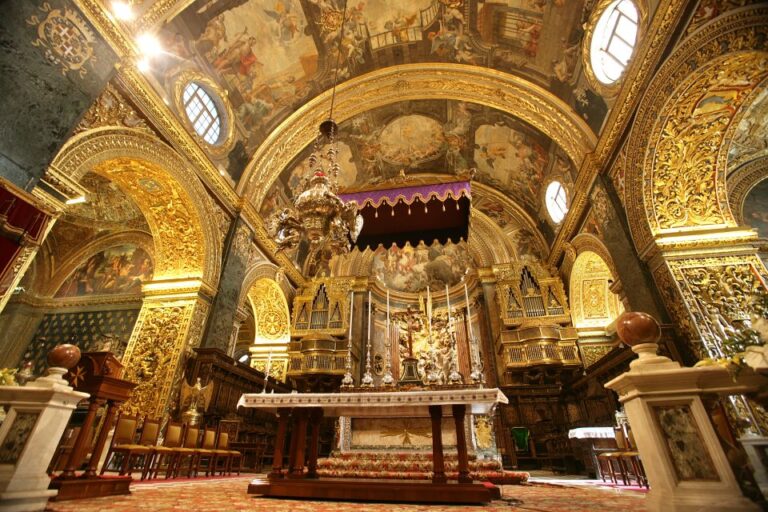 Valletta: Guided Walking Tour With St. Johns Co Cathedral Tour Overview