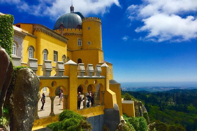 Van Private Tour Sintra, Cascais & Estoril Pena Palace Exploration