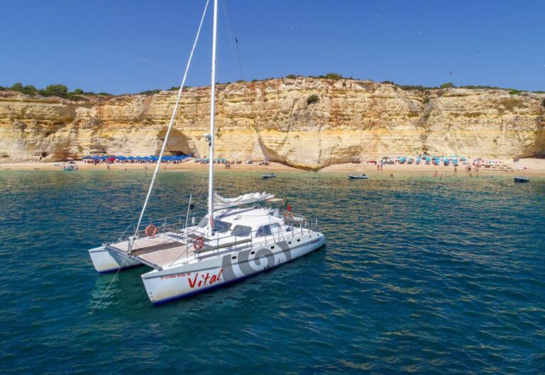 Vilamoura: Guided Sightseeing Cruise With Beach Bbq & Drinks Activity Overview