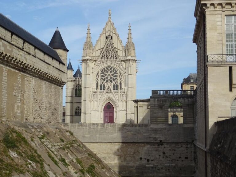 Vincennes Castle: Private Guided Tour With Entry Ticket Explore The Iconic Landmark