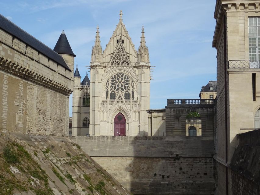 Vincennes Castle: Private Guided Tour With Entry Ticket - Explore the Iconic Landmark