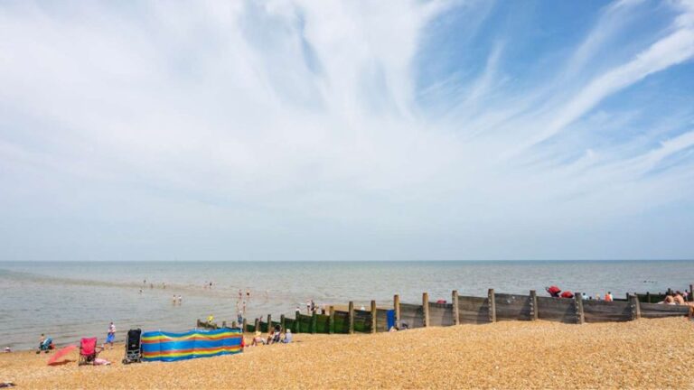 Visit One Of The Best English Seaside Escapes From Kent Overview Of The Seaside Town