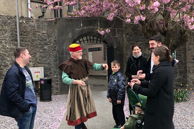 Walk The Medieval Mile With Pat Tour Overview