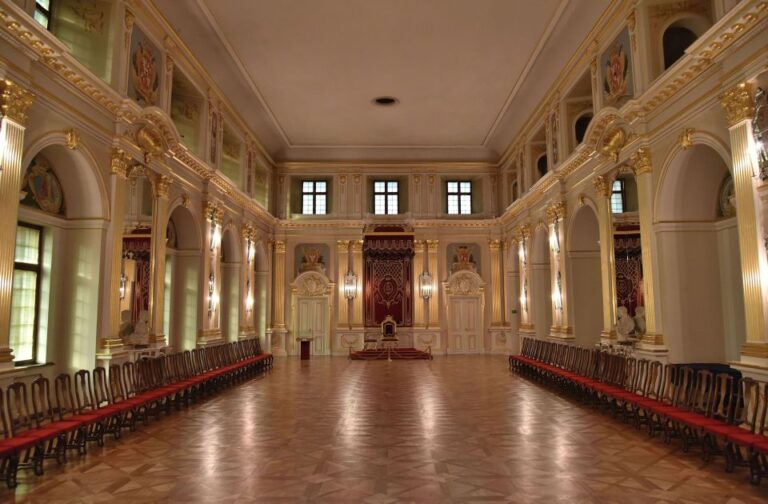 Warsaw: Skip The Line Royal Castle Guided Tour Tour Overview