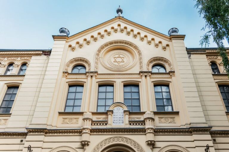 Warsaw: Warsaw Ghetto Private Walking Tour With Hotel Pickup Tour Overview And Details