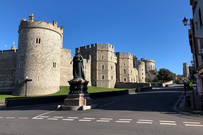 Windsor Castle and Hampton Court Private Car Tour - Tour Overview