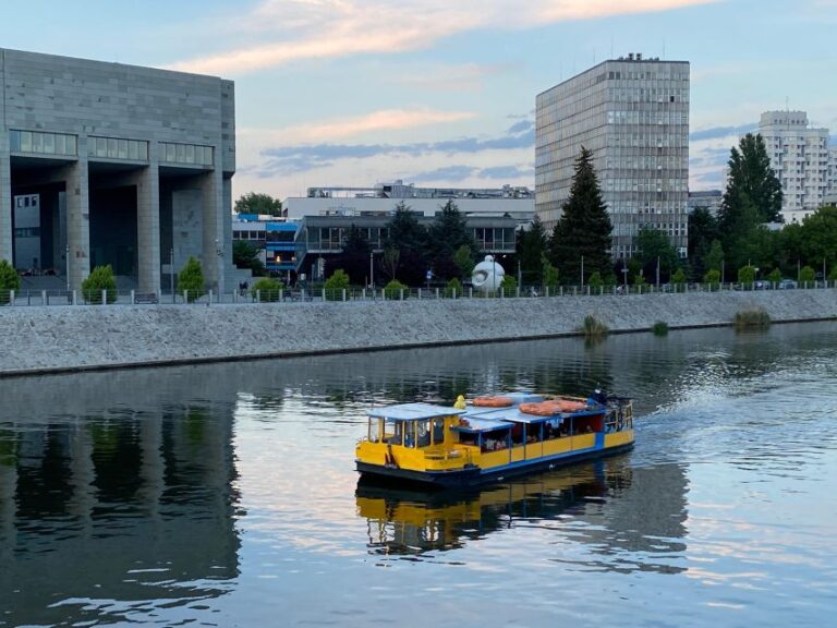 Wroclaw: Old Town Night Cruise With Ilumination Activity Overview