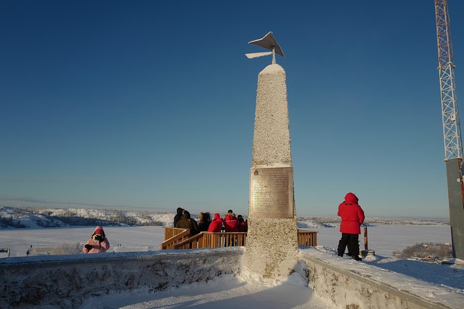 Yellowknife City Tour + Natures North Wildlife Gallery Tour Details