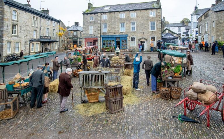 Yorkshire: All Creatures Great And Small Mini Coach Tour Tour Overview