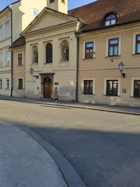 Zagreb: Small-Group Walking Highlights Tour - Tour Overview