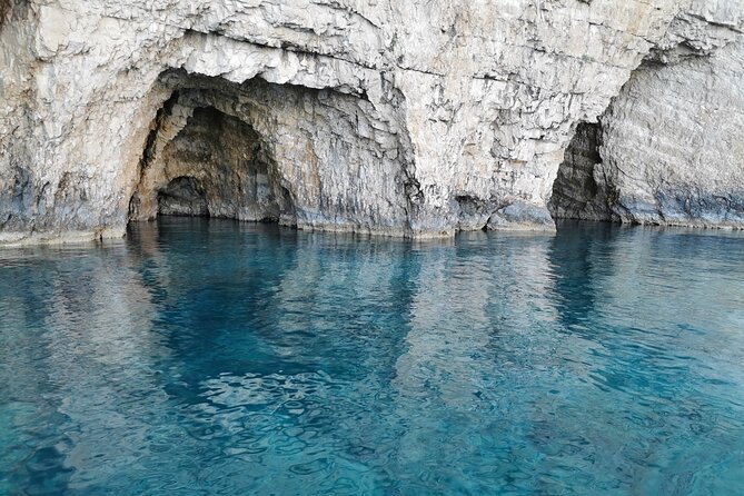 Zakynthos Half Day Tour To The Turtle Island, Cameo & Keri Caves Visiting The Nesting Beach Of Kalamaki