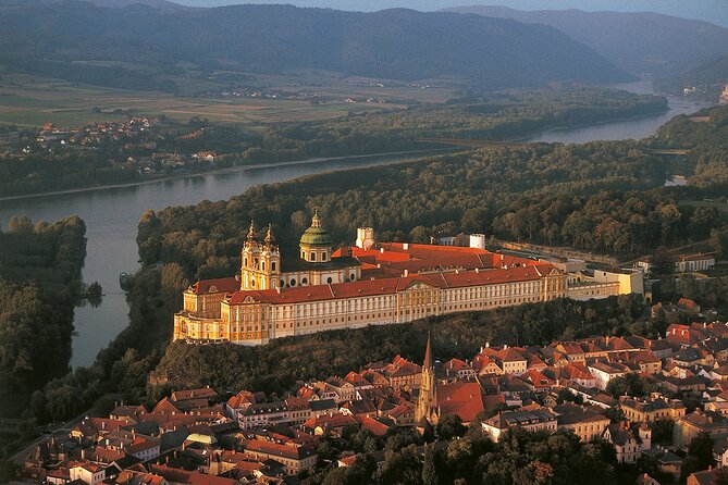 3 Castles and Wine Tasting Tour in Danube Valley From Vienna - Customizable Itinerary