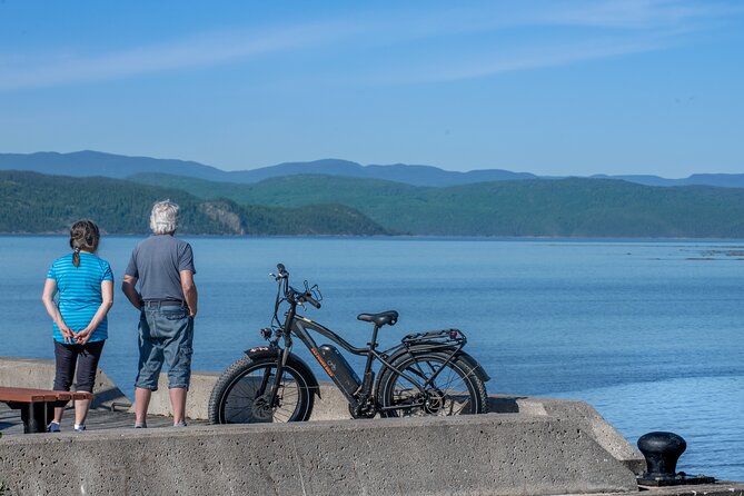 3-HOUR ELECTRIC BIKE RENTAL PORT OF CALL - Saguenay Guided Tours - Included Accessories and Gear