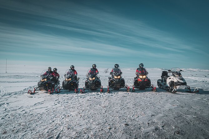 4hr Finnmarksvidda Snowmobile Adventure - Included Gear and Refreshments