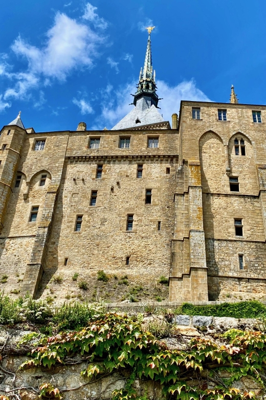 7-Day Private ALL Normandy D-Day Castles Burgundy Wine Trip - D-Day: A Poignant Remembrance