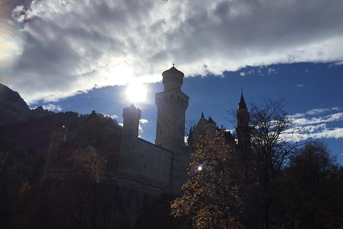 A Full Day Private Tour of Neuschwanstein Castle From Garmisch-Partenkirchen - Exploring Oberammergau