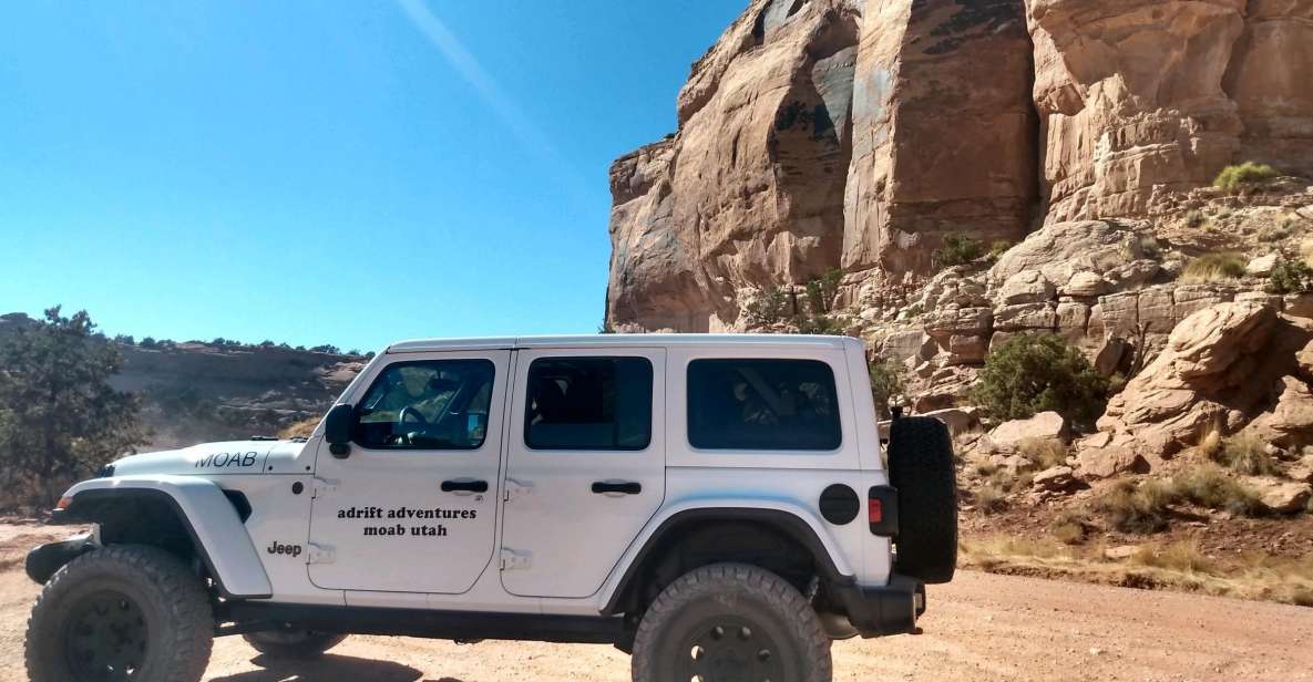 Afternoon Canyonlands Island In The Sky 4X4 Tour - Exploring Fossil Point Landmark