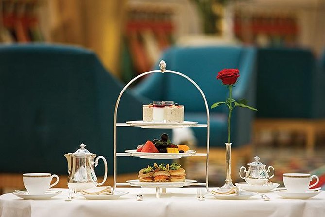 Afternoon Tea at Sahn Eddar in Burj Al Arab With Transfers - Meeting and Accessibility Requirements