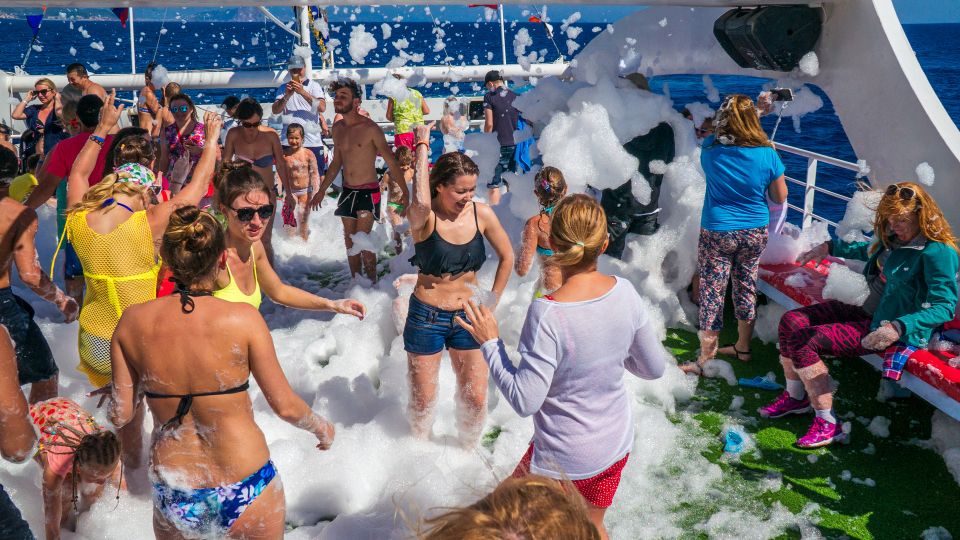 Alanya: Disco Boat Tour With Foam Party and Unlimited Drinks - Boat Description