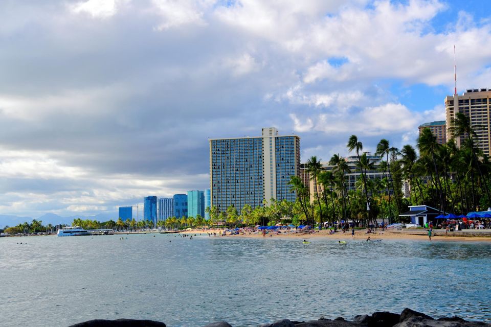 Aloha Adventures: A Family Walking Tour in Waikiki - Discovering Fort DeRussy Beach Park