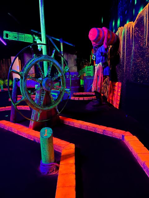 Amsterdam: 12-Hole Glow-in-the-Dark Mini-Golf Experience - Pricing and Booking