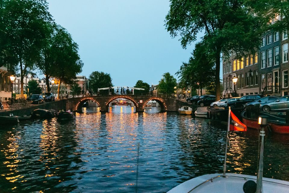 Amsterdam: Evening Canal Cruise - Experience and Highlights