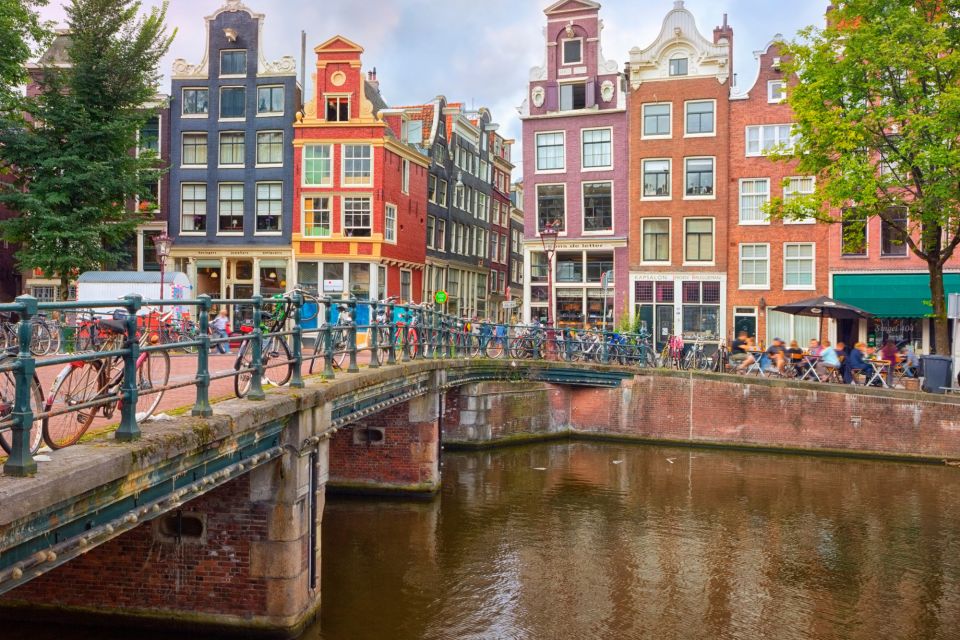 Amsterdam: First Discovery Walk and Reading Walking Tour - Tour Itinerary Highlights