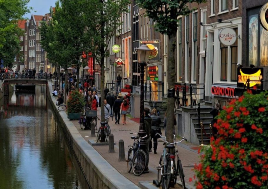 Amsterdam: Medieval Art in Red Light District Audio Guide - Experience Highlights