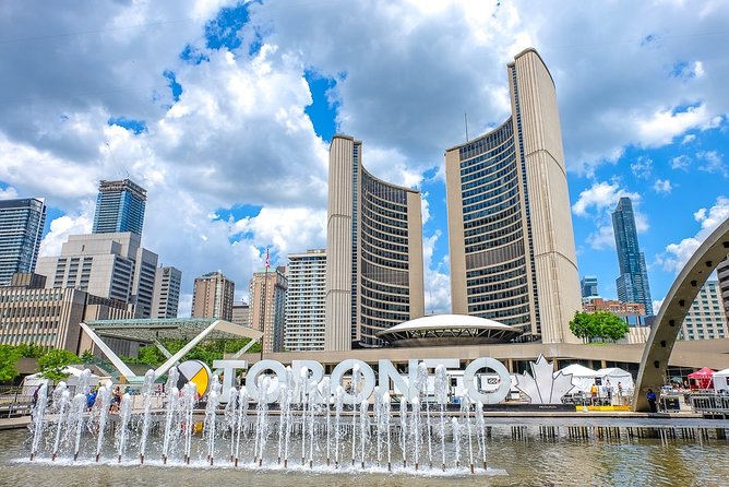 Arrival Transfer: Pearson Airport YYZ to Toronto in Luxury SUV - Pickup and Drop-off Locations