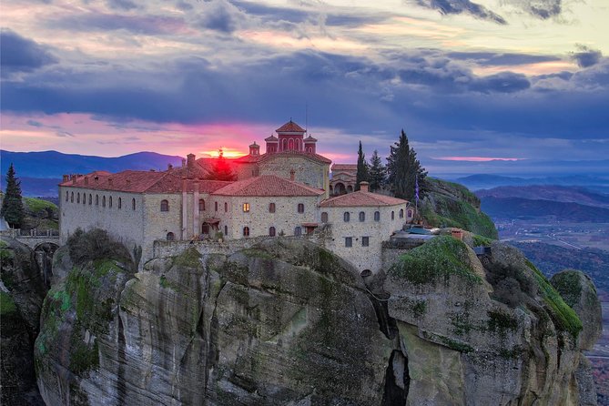 Athens: 3 Days 2 Nights Meteora With Small Size Tours & Hotel - Hiking or Half-day Tour